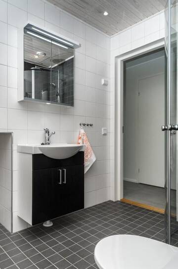 Фото номера Вилла с 3 спальнями - С видом на пляж Виллы Strandby Villas Käringsund г. Экерё 10
